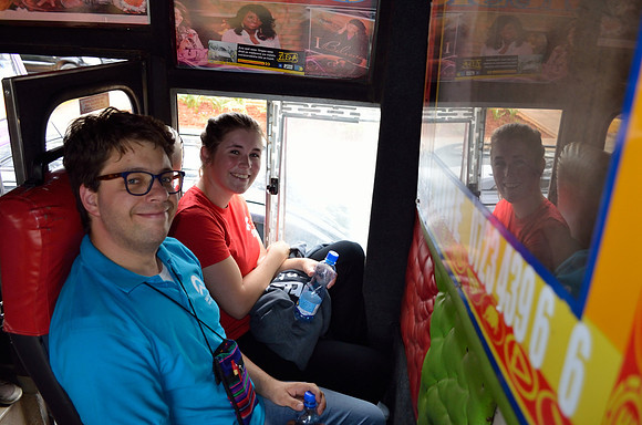 Met z'n allen in de bus