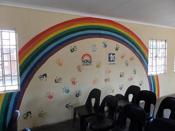 Regenboog met de samenwerking van YFC.